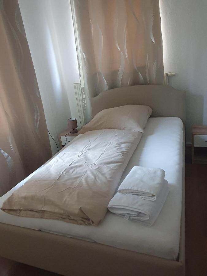 Privatzimmer An Der Uniklinik Mainz, Sehr Zentral Apartment Bagian luar foto